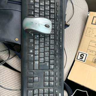 ロジテックマウスとマイクロソフトキーボードセット