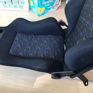 レカロ セミバケシート