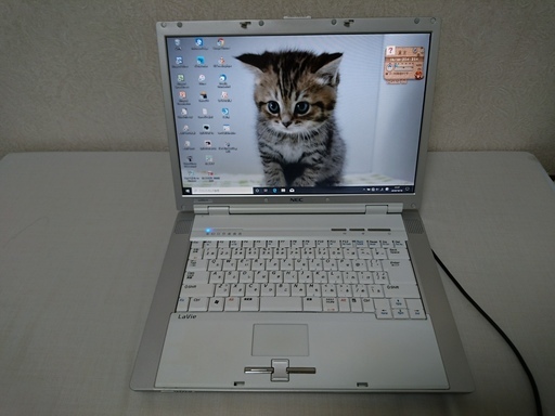 【取引中】　☆綺麗な15インチ・ホワイト☆　NEC　LaVie　Windows10