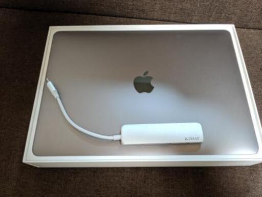 取引中】MacBook Pro 13.3インチ Retina 2017年製(箱・USBハブ付き