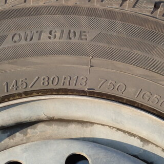 2018年製　国産スタッドレスタイヤ　145/80R13 75Q 4本セット