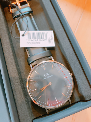 新品箱付き！ダニエルウェリントン 腕時計 DW00100127