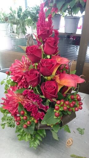 お花好きな方 大歓迎 初めて花屋さんで働く方大歓迎 お花の好きな方年齢不問です 中野生花店 京王稲田堤の花屋 の無料求人広告 アルバイト バイト募集情報 ジモティー