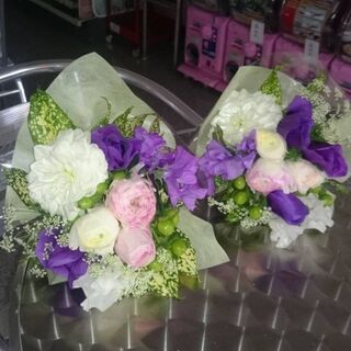 お花好きな方 大歓迎 初めて花屋さんで働く方大歓迎 お花の好きな方年齢不問です 中野生花店 京王稲田堤の花屋 の無料求人広告 アルバイト バイト募集情報 ジモティー