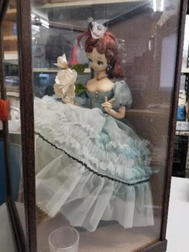 ガラスケースに入ったかわいいフランス人形 Rp 大阪のインテリア雑貨 小物 置物 オブジェ の中古あげます 譲ります ジモティーで不用品の処分 ガラスケースに入ったかわいいフランス人形 Rp 大阪のインテリア雑貨 小物 置物 オブジェ の中古あげます 譲ります ジモティーで不用品の処分