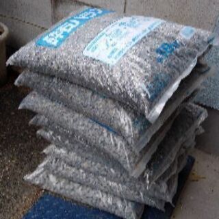 砕石バラス 18kg 8袋 新品 真心 新深江のその他の中古あげます 譲ります ジモティーで不用品の処分