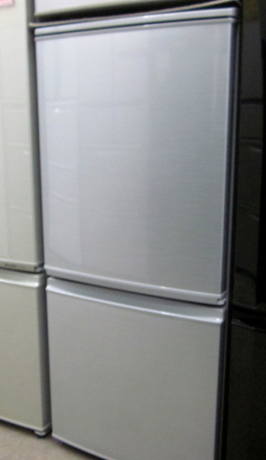 札幌 美品 2015年製 137L シャープ 2ドア冷蔵庫 SJ-D14A シルバー 100Lクラス