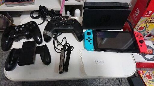 25日まで更に2000円引き】ｵﾏｹ付属品付き任天堂Switch本体(箱なしｼﾞｮｲｺﾝ