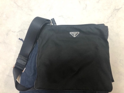 PRADA ナイロンショルダーバッグ