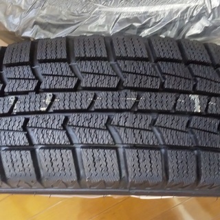 スタッドレスタイヤ（アルミホイール付き）新品・軽自動車用とロー 