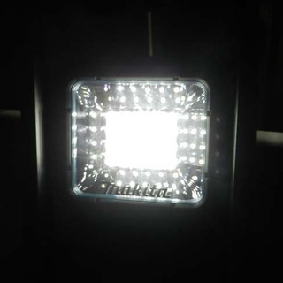 マキタ LEDスタンドライト ML805 充電式 防じん・防滴 照射角度360° 14.4V/18V バッテリ（L1860B）付き makita ☆ PayPay(ペイペイ)決済可能 ☆ 札幌市 北区 屯田