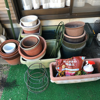 断捨離中！園芸用品　プランター、植木鉢等