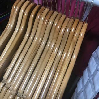 木製ハンガー　美品　16本セット