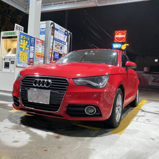 Audi A1 人気の赤！車検R3/2まで！各種コーディング実施！