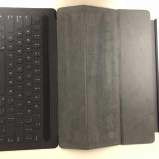 IPAD PRO 12.9インチ 第1世代+スマートキーボードカーバー＋アップル