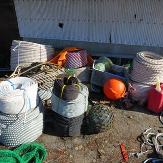 ロープ各種200ｍ程度　漁網　浮き