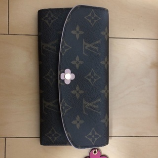 ルイヴィトン エミリー長財布