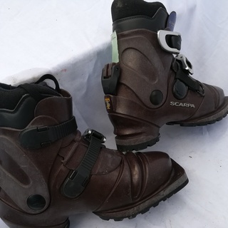 【スキーテレマークブーツ】Scarpa スカルパ T3