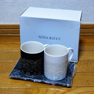 ■NINA RICCI　ニナリッチ　ペアマグカップ　ソーダガラス