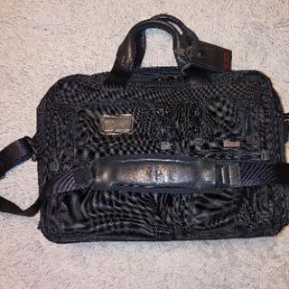 ビジネスバッグ(TUMI型番26145DH)