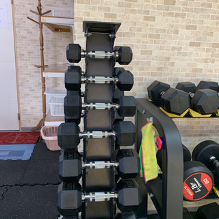 ダンベル – REVOLUONE 公式オンラインストア ヘックスダンベル1kgから10kg & 縦型ラック