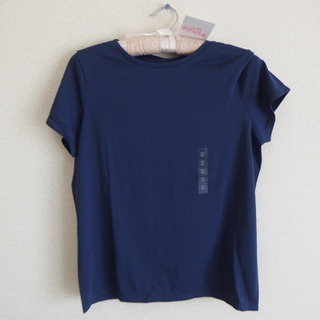 【新品・未使用】ユニクロ　スポーツウェア　Tシャツ