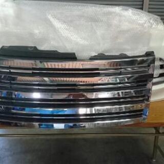エルグランドＥ51前期ライダーオーテックのフロントバンパー、フロントグリル