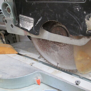 日立　スライドマルノコ　C8FB2