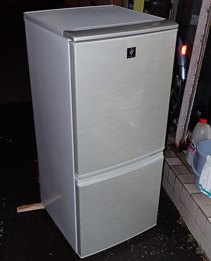 札幌市 シャープ 140L 冷蔵庫 SJ-PD14X-N 2012年製 中古