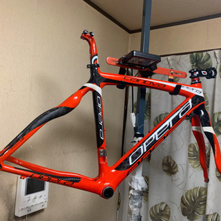 ロードバイクピナレロの姉妹メーカーのオペラカノーバ　完成車