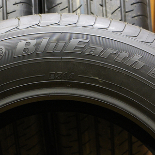 未使用 BluEarth ブルーアース E51A 215/65R16 18年製4本(T1375Ykxx)