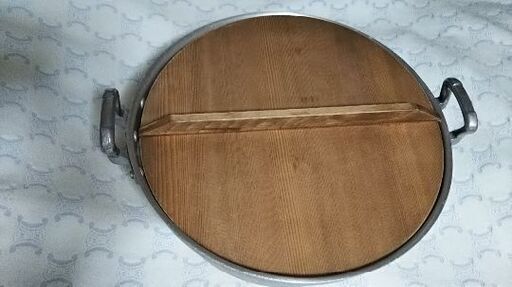 最終値下げ。アルミ打ち出し両手鍋42cm