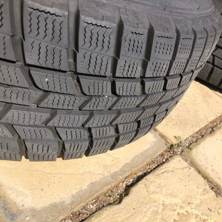 ★215/60r16 スタッドレスタイヤ 17年製