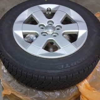 2018年製スタッドレス ホイール付４本 185/65R15 発砲ゴム 8分山