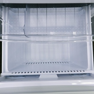 ⑲★美品★2017年製 プラズマクラスター内蔵 冷蔵庫 シャープ （鏡面）