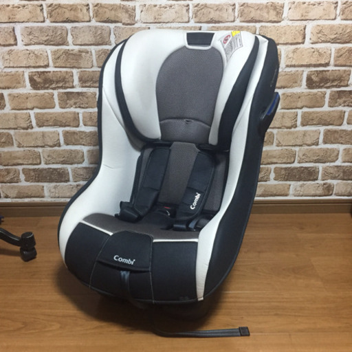 combi  チャイルドシート