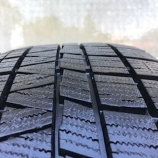 【新品同様】ゴムしなやか！！バリ溝スタッドレスアルミ４本★傷なし★早めの準備で安心を