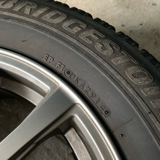 完売御礼‼️‼️スタットレスタイヤ 215/60   16インチ バリ山‼️