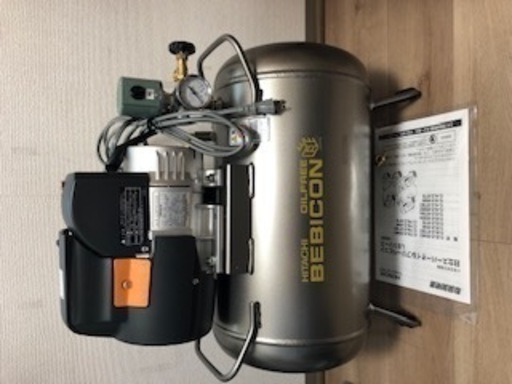 日立 ベビコン エアーコンプレッサー 0.4LE-8SB 単相100V タンク容量30L【美品】