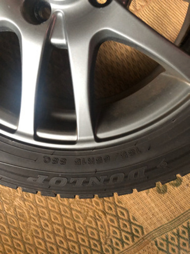 スタッドレスタイヤホイール付き　185／65 R15