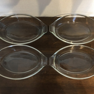 引取先が決まりました。iwaki 耐熱ガラス グラタン皿 ４枚セット
