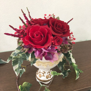 【新品】人気のプリザーブドフラワーです。