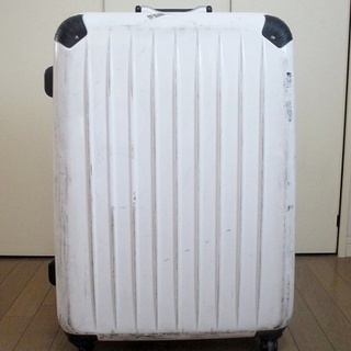 値下げ　スーツケース　白　約67×45×25ｃｍ　
