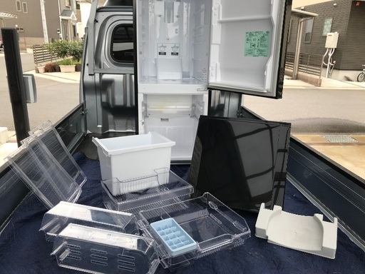 取引中2014年製三菱冷凍冷蔵庫人気の黒。千葉県内配送無料。設置無料