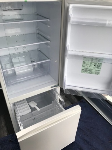 取引中2016年製アクア冷凍冷蔵庫容量184L。ホワイト。千葉県内配送無料。設置無料。