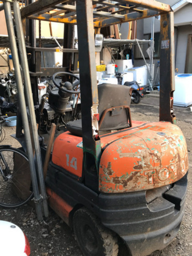 フォークリフト　Toyota 6FG14