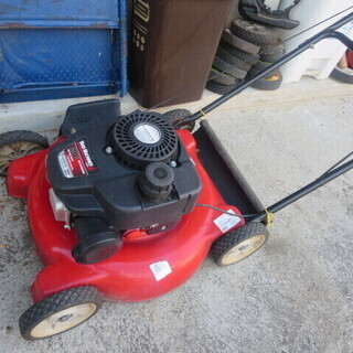 アメリカ製芝刈り機4.5馬力サイド排出！