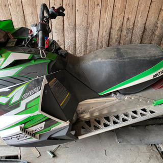 第2弾 シーズン間近 Arctic cat 2013中古 153 スノーモービル