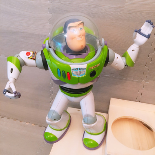 バズ プログラムで動くラジコン/レア品！トイストーリーのバズライト