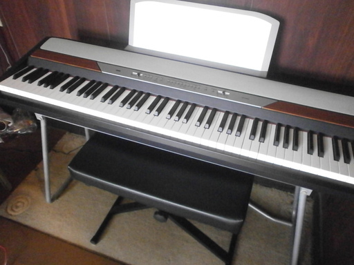 電子ピアノ　KORG SP250   完動品　スタンド　イス　譜面台　電源　　カワイ3本ﾍﾟﾀﾞﾙ　取説付